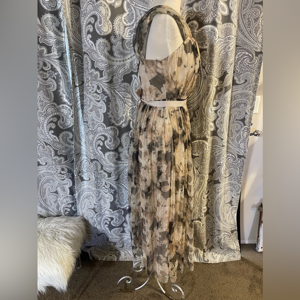 Beautiful Candalite dress size M. Browns, tan’s and cream color. - Picture 11 of 16